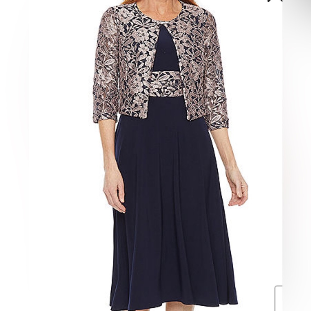 Jessica Howard designed this jacket and dress